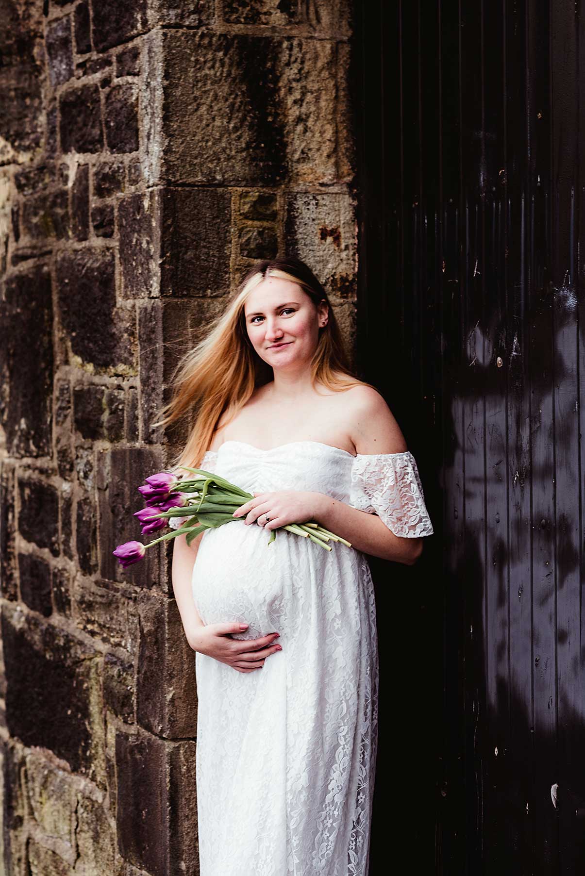 Outdoor maternity photoshoot, Appleberry studio, Egerton, Bolton